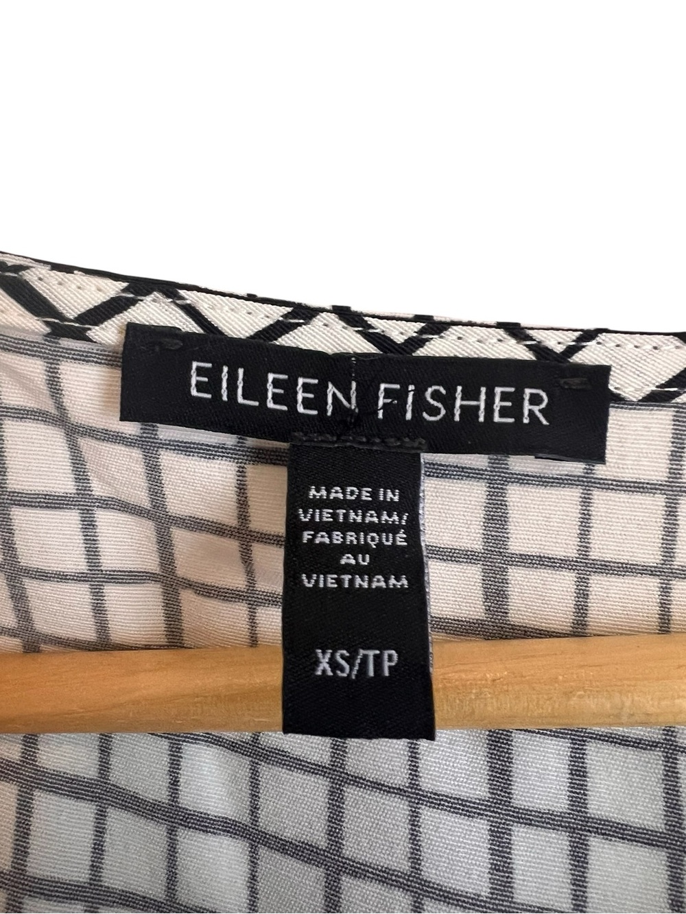 Eileen Fisher textured crepe sleeveless long top XS like new condition - Picture 11 of 12